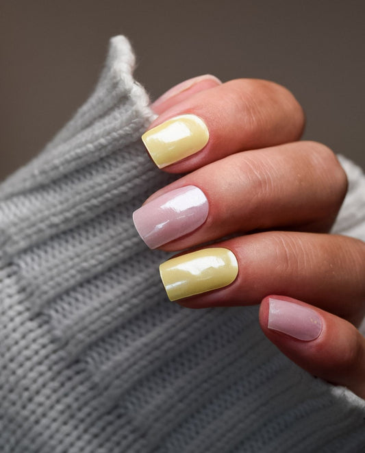 UV Gel Wraps Lemon & Lilac – Zitronengelbe und Rosy Nailwraps mit Metallic Schimmer