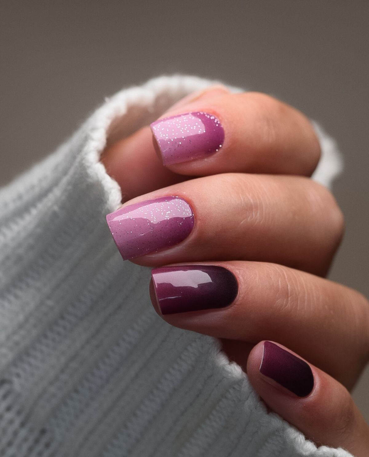 UV Gel Wraps Brombeertraum – beerenfarbige Nailwraps mit Glanz