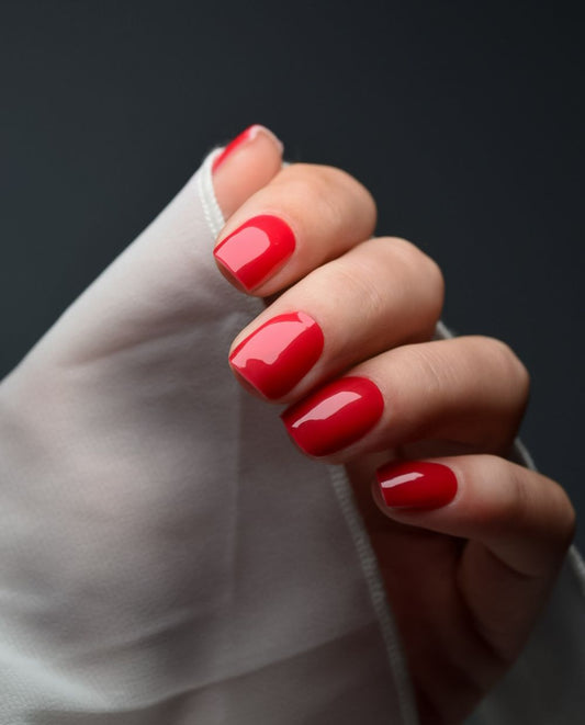 UV Gel Wrap Design Cherry Royal in sattem Rot mit hochglänzendem Finish