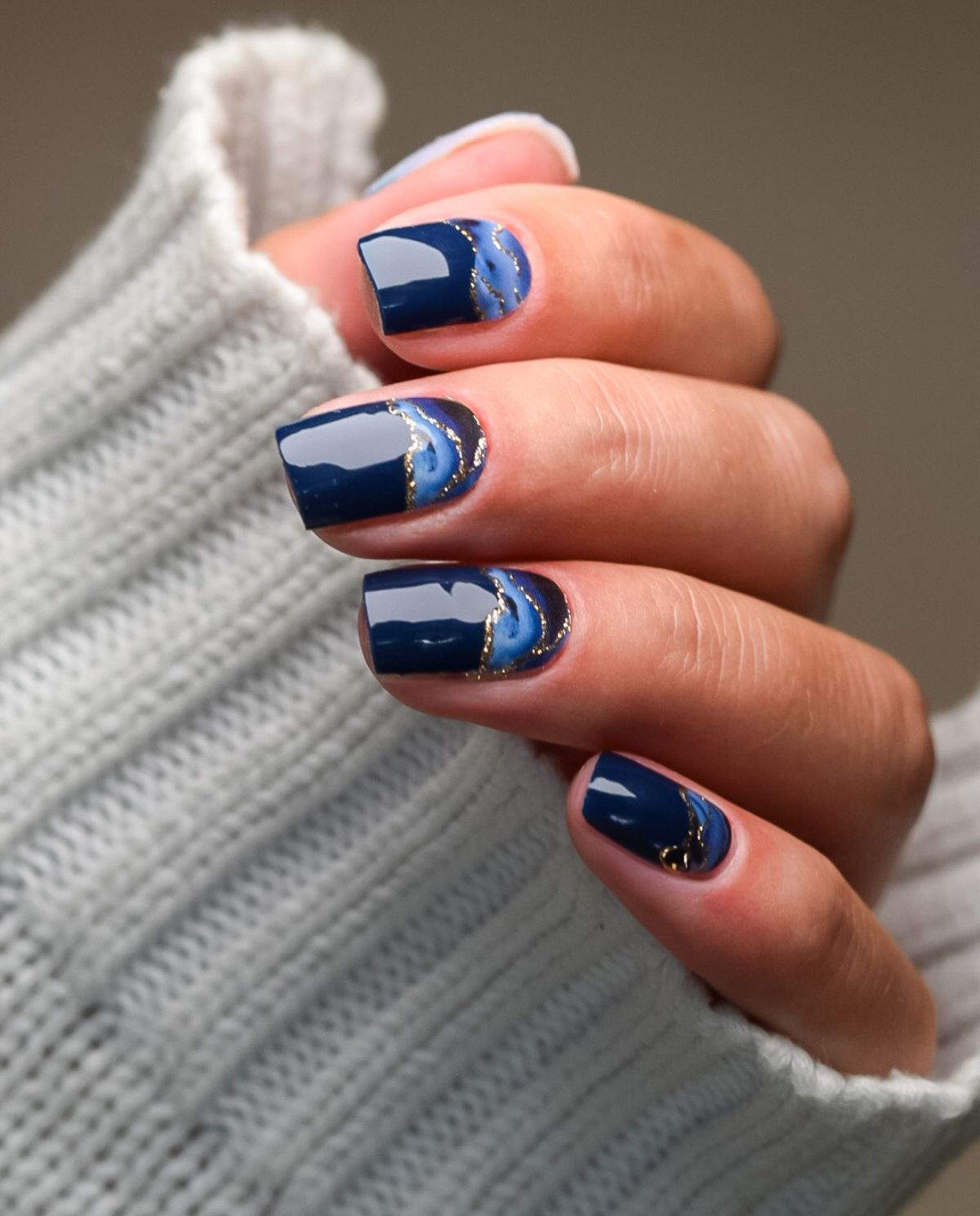 UV Gel Wraps Cosmic Wave – Blaue Nailwraps mit Muster und Glitzer 