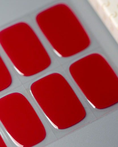 UV Gel Wraps Cherry Royal – Designübersicht der roten Gel Wrap Streifen