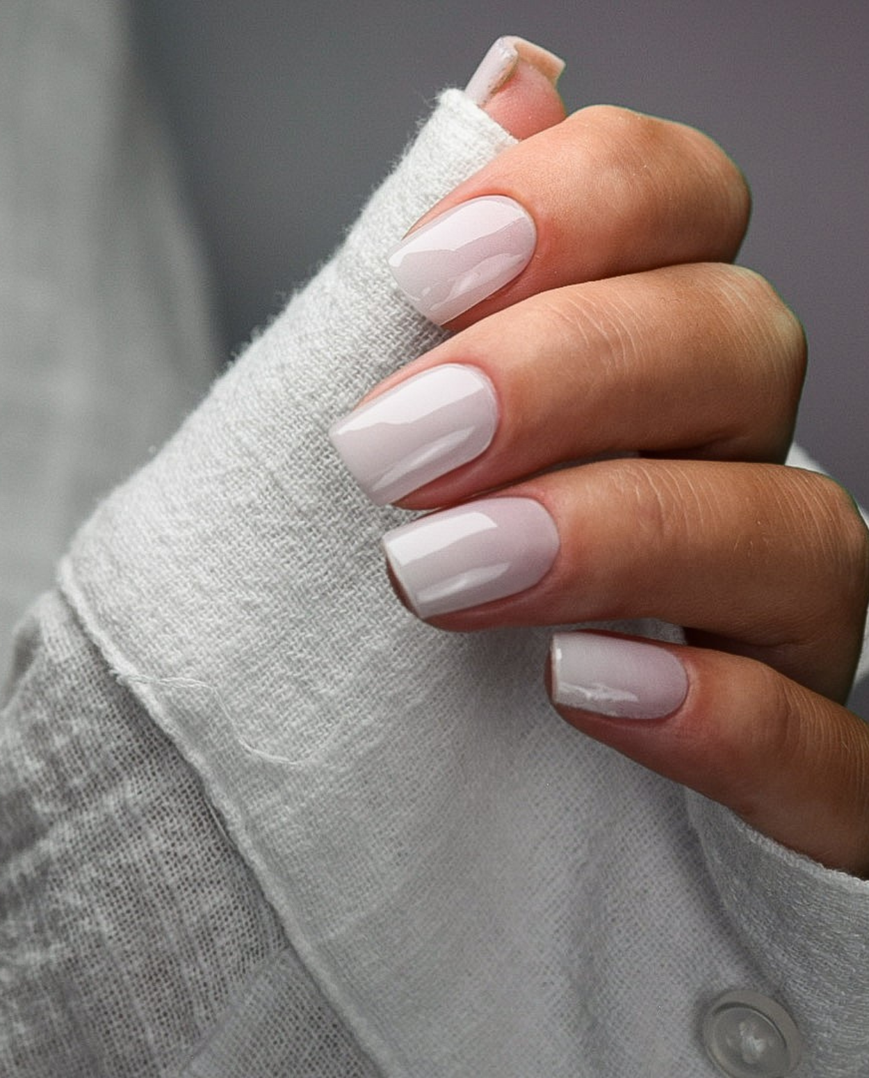 Babyboomer Milky Nude – UV Gel Wraps im Ombre Look, Nude zu milchigem Weiß.