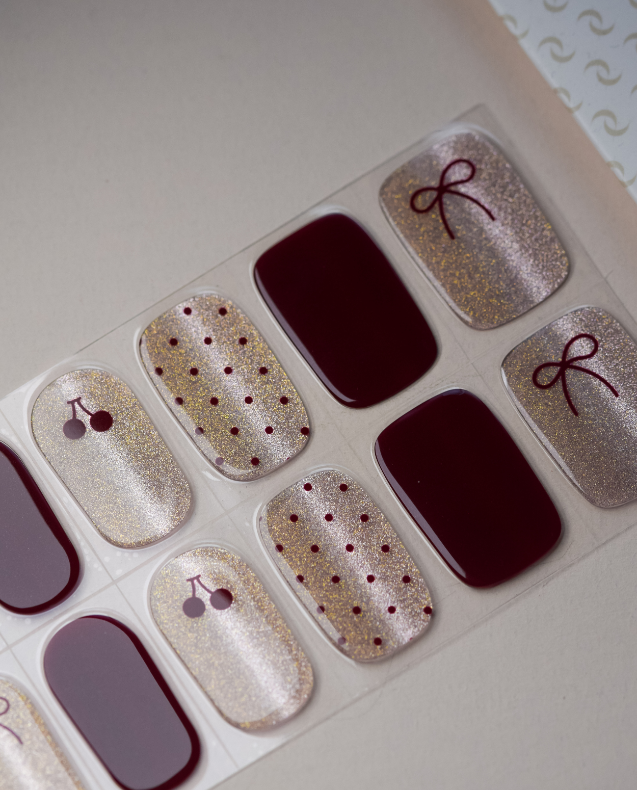 UV Gel Wraps Cherry Bow – Designübersicht der selbstklebenden Gel Wraps