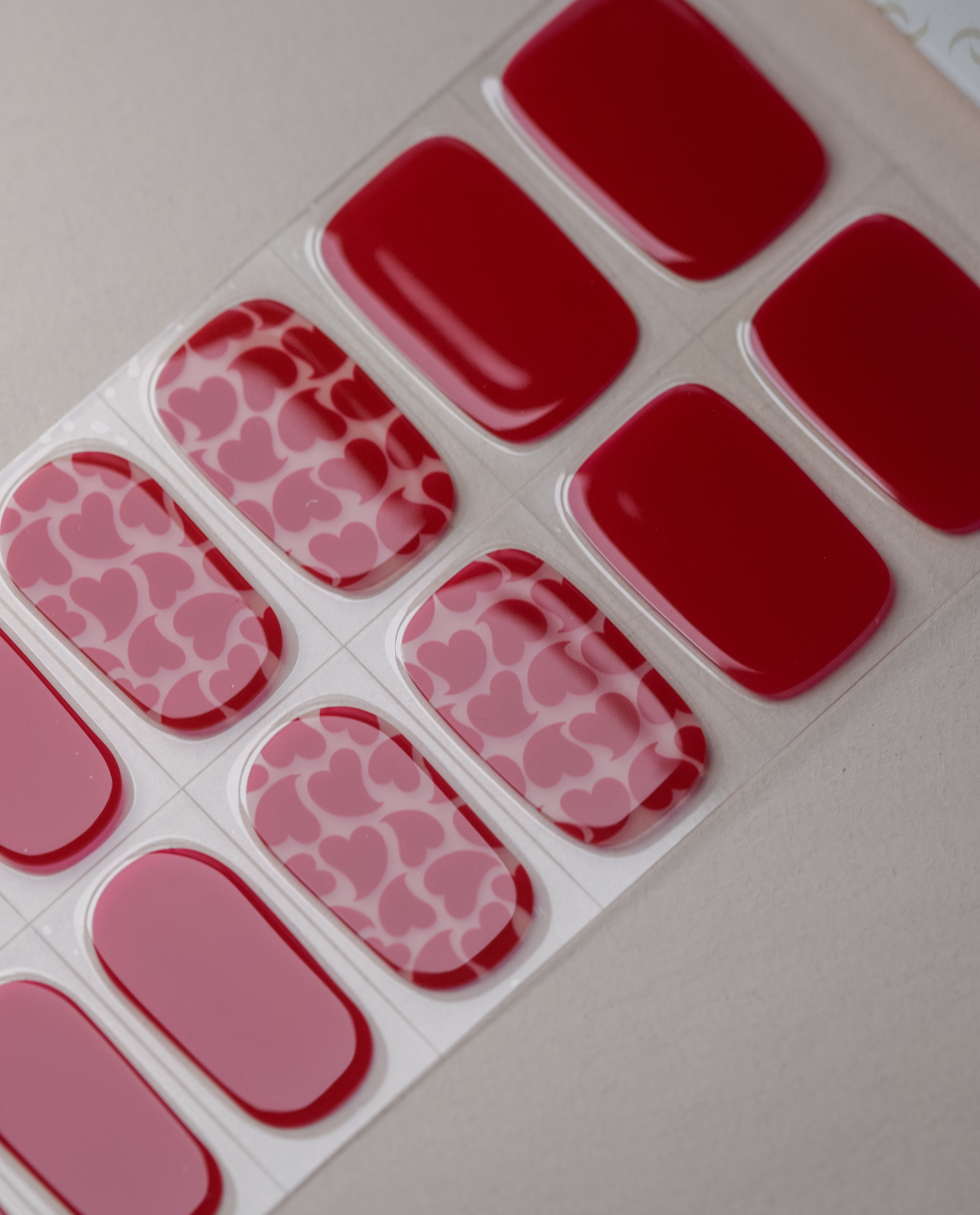 UV Gel Wraps Heartbreaker – Designübersicht der selbstklebenden Gel Wraps