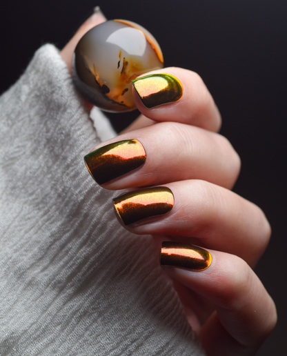 UV Gel Wrap Design Firelight mit warmem Chrome-Metallic Effekt