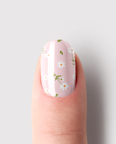 UV Gel Wraps Morgentau Tragebeispiel der Nail Wrap Folie auf Finger