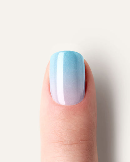 UV Gel Maniküre mit Nailwraps Design Wolkenzucker mit starkem Schimmer und Glitzer