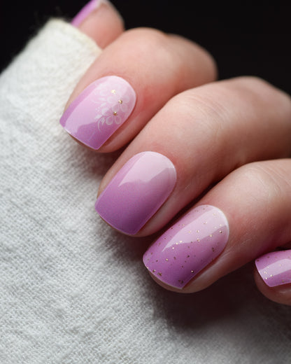 UV Gel Wraps Muted Sparkle in Flieder mit Glitzer