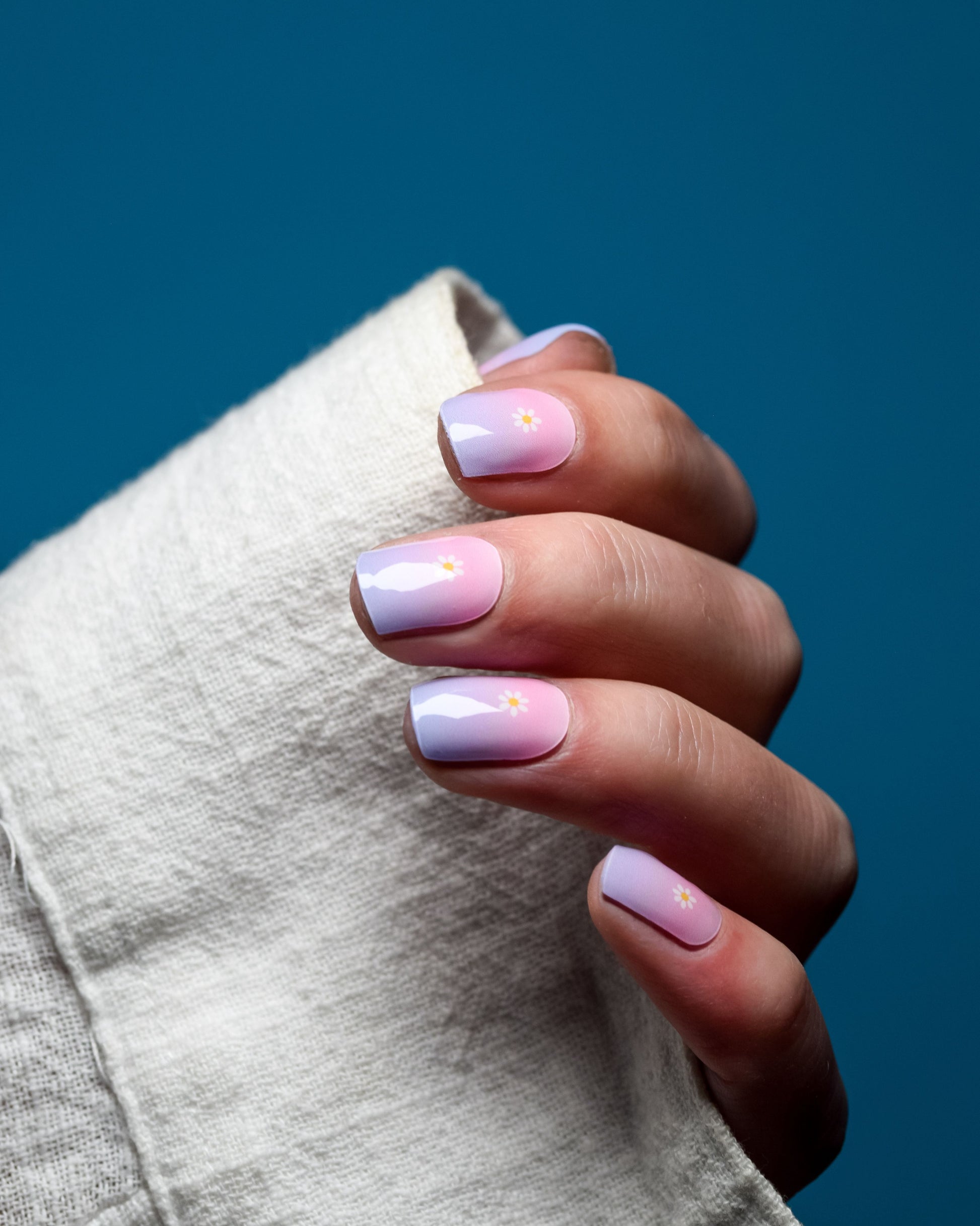 UV Gel Wraps Set Bubblegum Blooms mit buntem Design und Blüten-Details