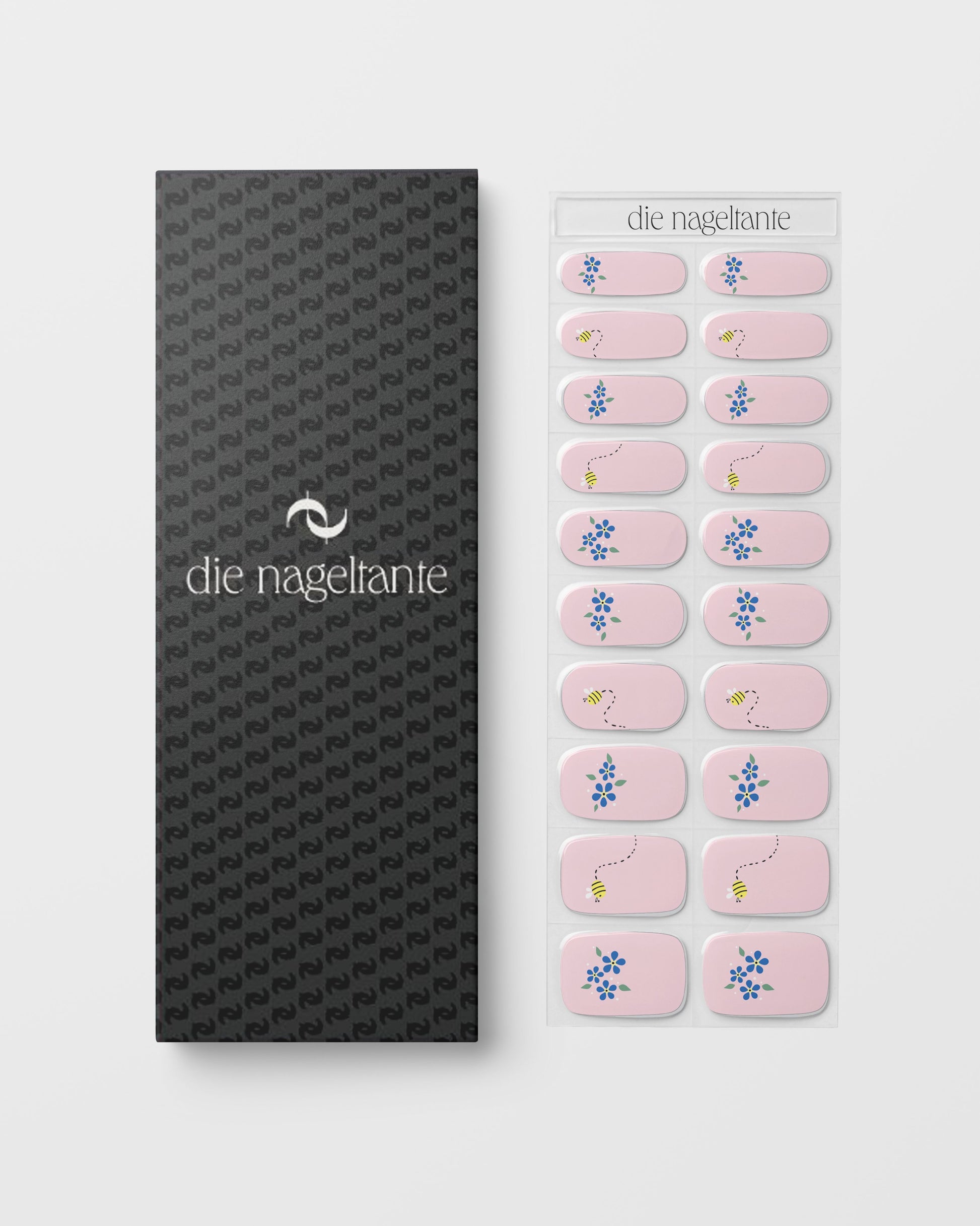 UV Gel Wraps Set Whispered Blue mit Designübersicht und Verpackung und Blütenmuster