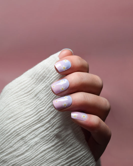 Y2K UV Gel Wraps mit schimmernden Pastelltönen und holografischem Effekt