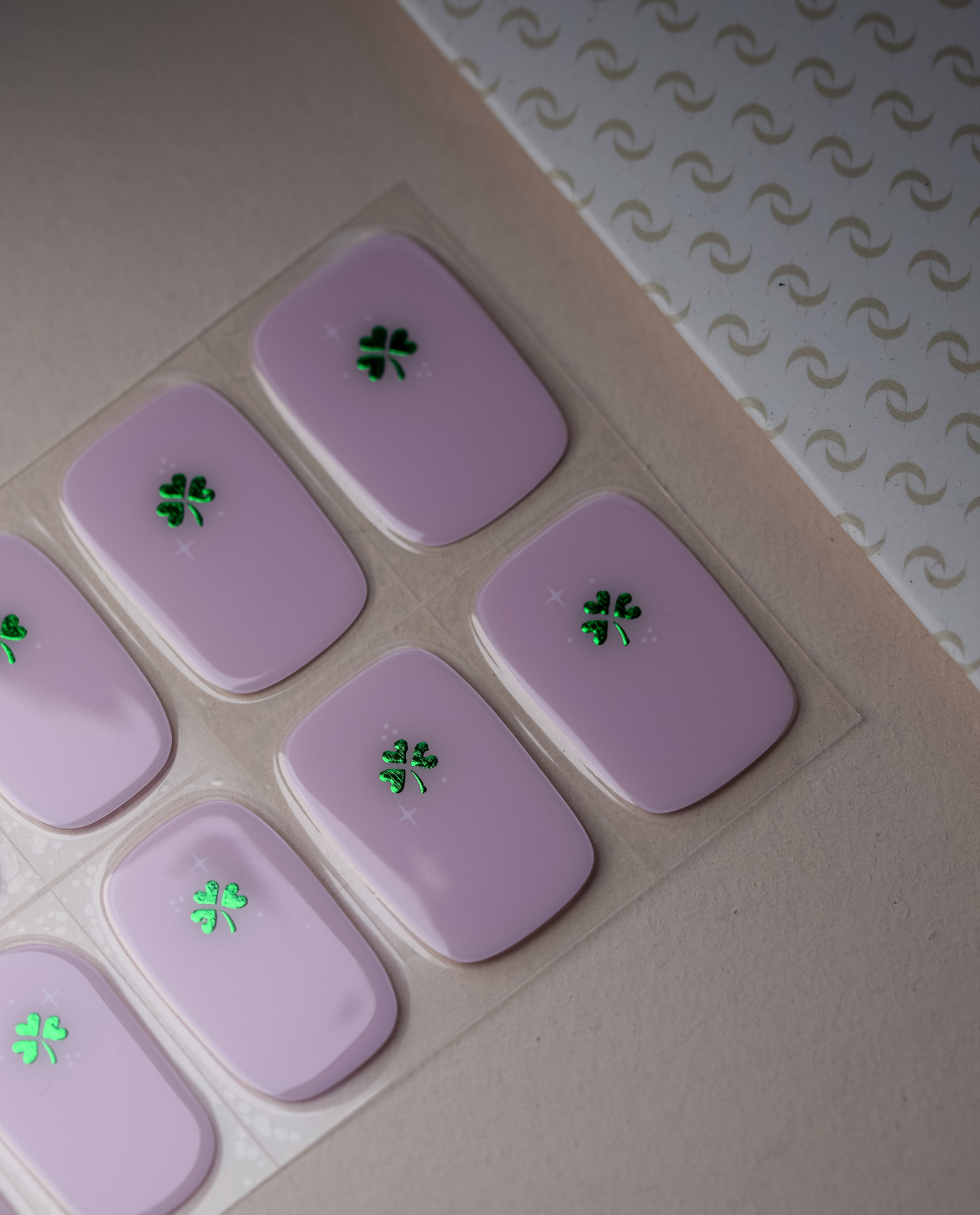 UV Gel Wraps Lucky Me – Designübersicht der selbstklebenden Gel Wraps