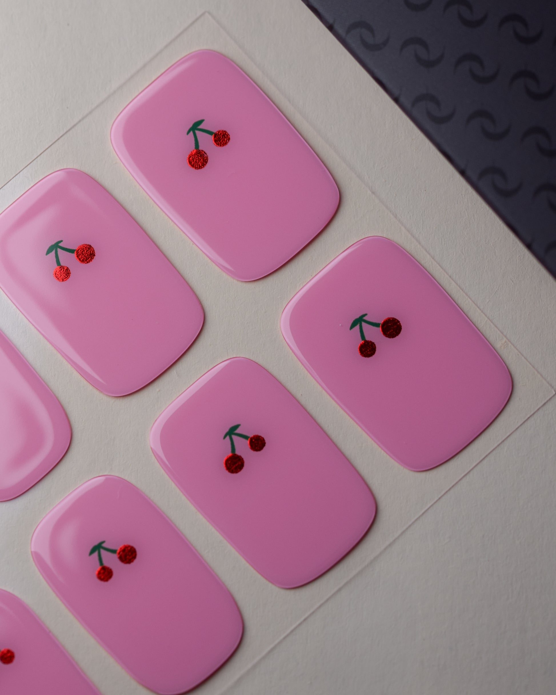 Pick me UV Nailwraps rosa mit Kirsch Design