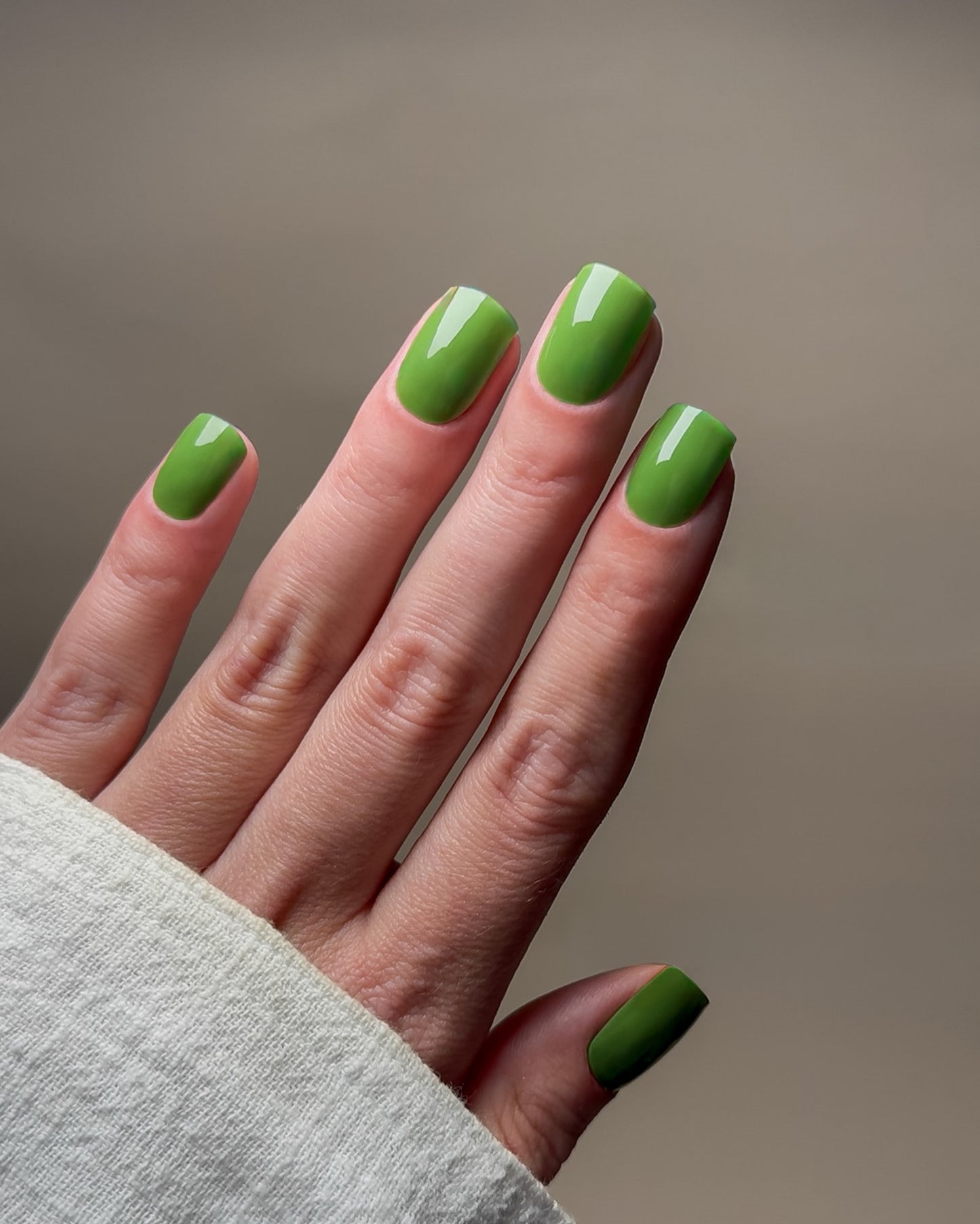 Wiesengrün Design Nahaufnahme grüner Nägel