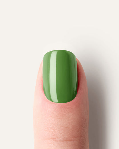UV Nailwraps Wiesengrün Produktbild auf Fingernägel