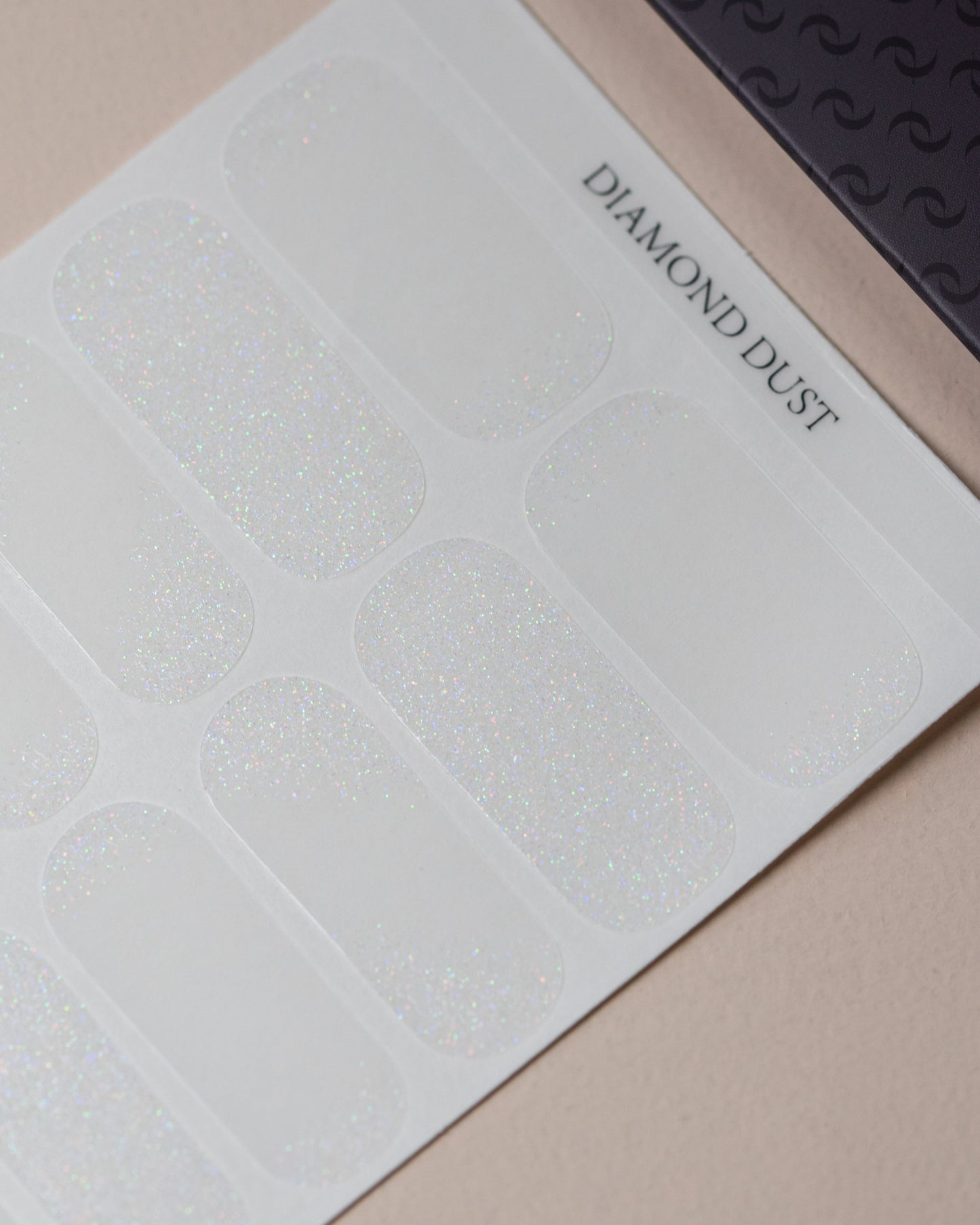 Größenübersicht der Diamond Dust Nailpolish Wraps mit verschiedenen Foliengrößen für eine optimale Passform.