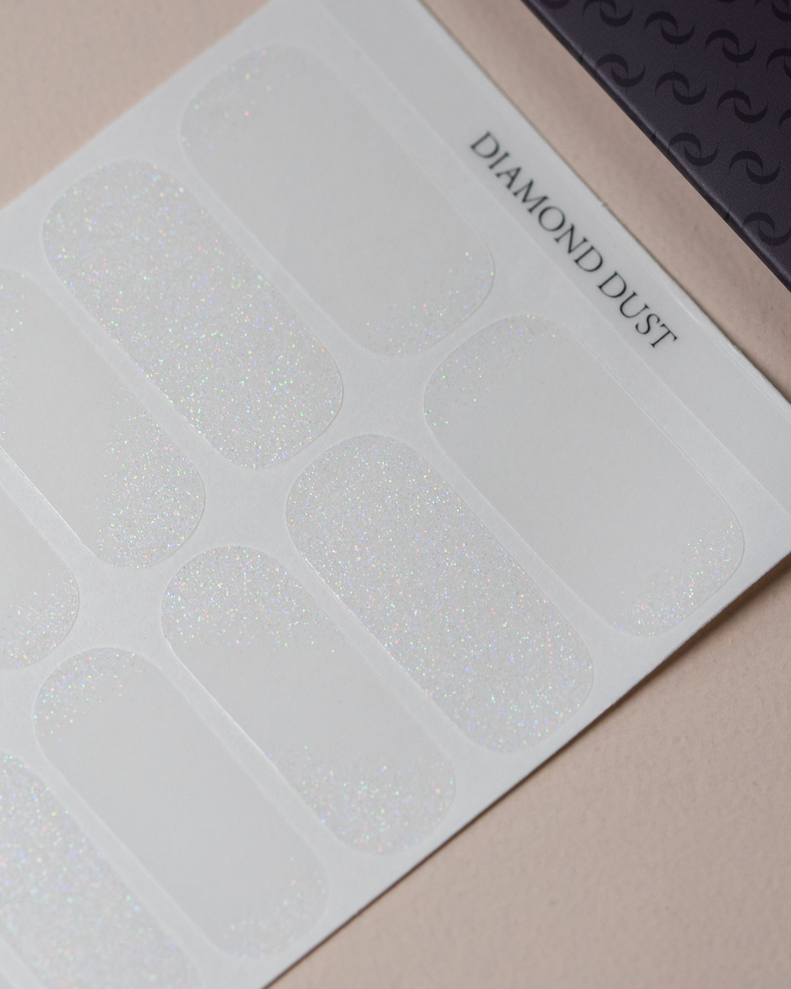 Größenübersicht der Diamond Dust Nailpolish Wraps mit verschiedenen Foliengrößen für eine optimale Passform.