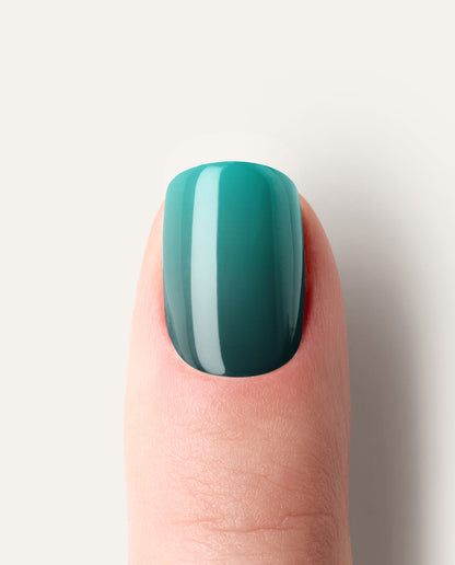 Nailpolish Wraps Midnight Moss – mystisches Dunkelgrün mit fließendem Ombre-Verlauf.