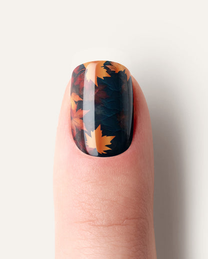 Komplettes Maniküre-Ergebnis mit Nailpolish Wraps – modernes Design, sauber aufgebracht und mit langanhaltendem Glanz