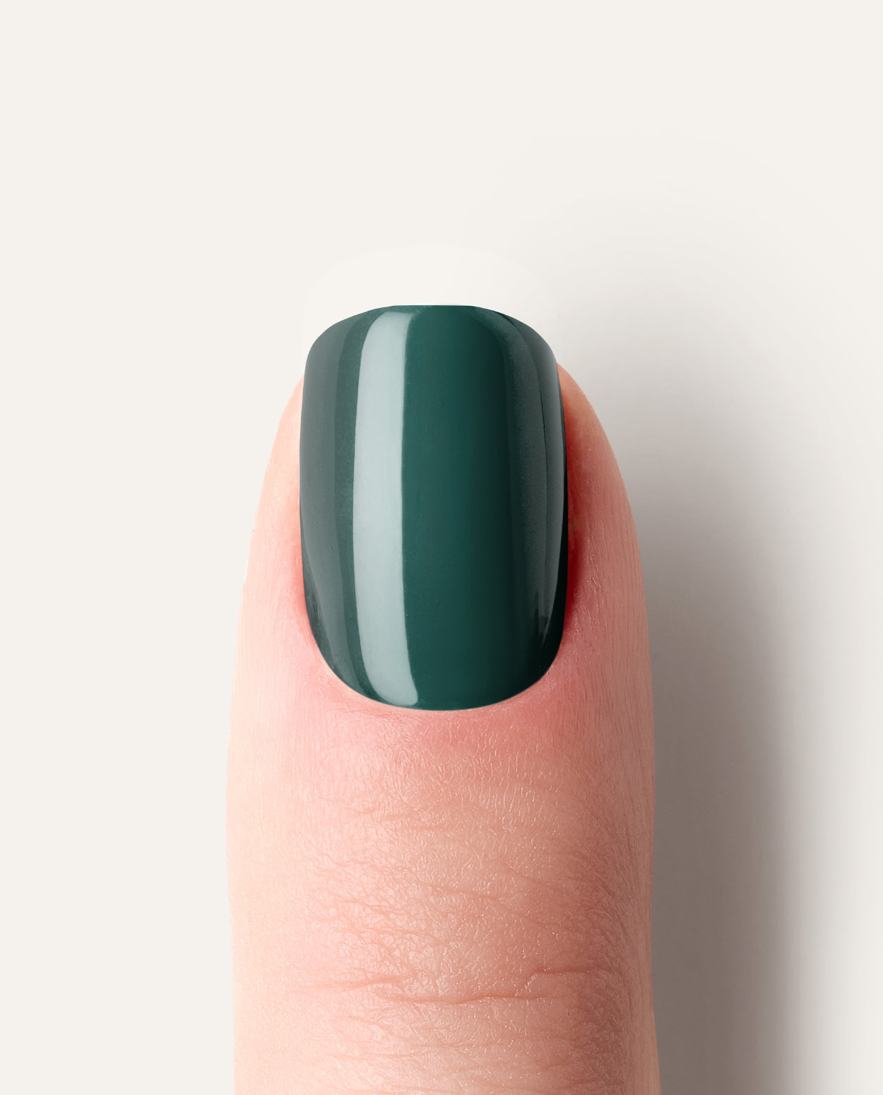 Detailaufnahme – Nailpolish Wraps Nevio Teal mit vertikalem Farbverlauf für stilvolle Nägel.
