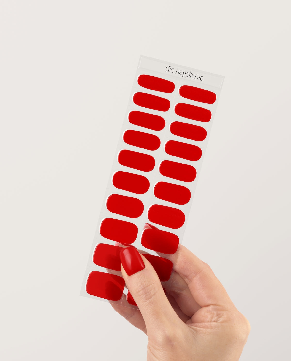 UV Gel Wraps Cherry Royal – selbstklebende Gel Wraps in kräftigem Rot