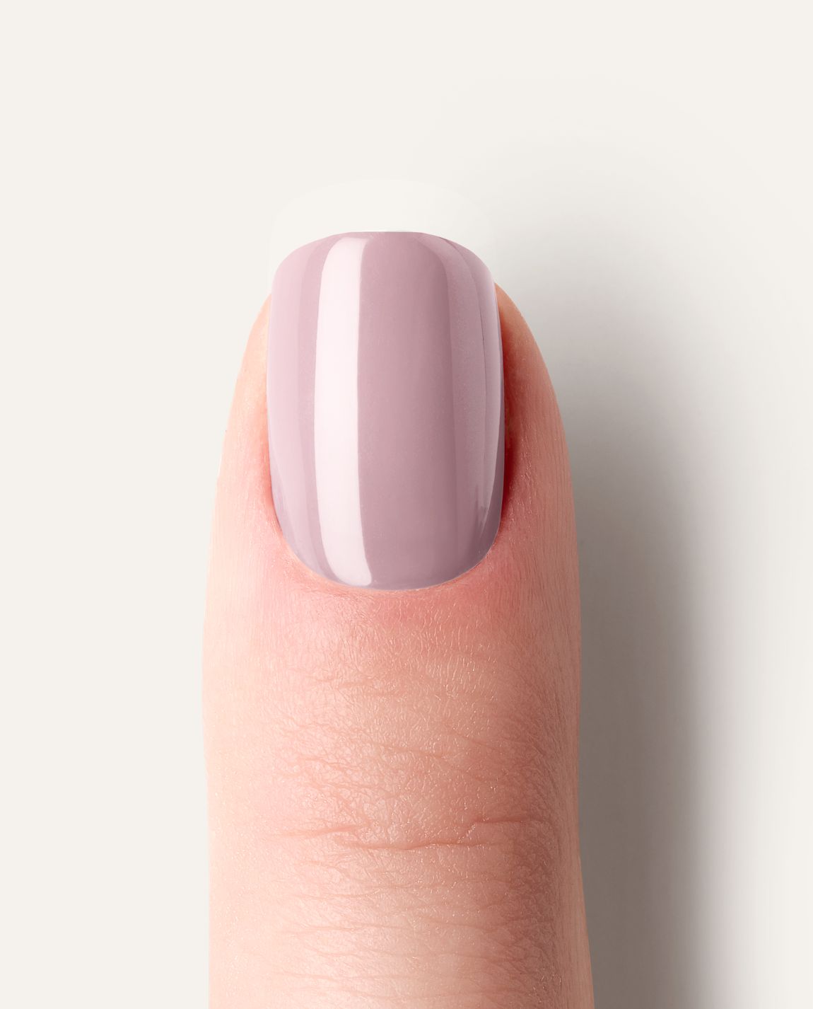 UV Gel Wraps Nude Blush – nudefarbene Nailwraps mit Glanz - Detailaufnahme der Nail Wraps - fertiges Maniküre Ergebnis