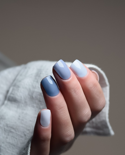 UV Gel Wraps Meeresnebel – kühle Blau- und Grautöne mit klarem Glanz