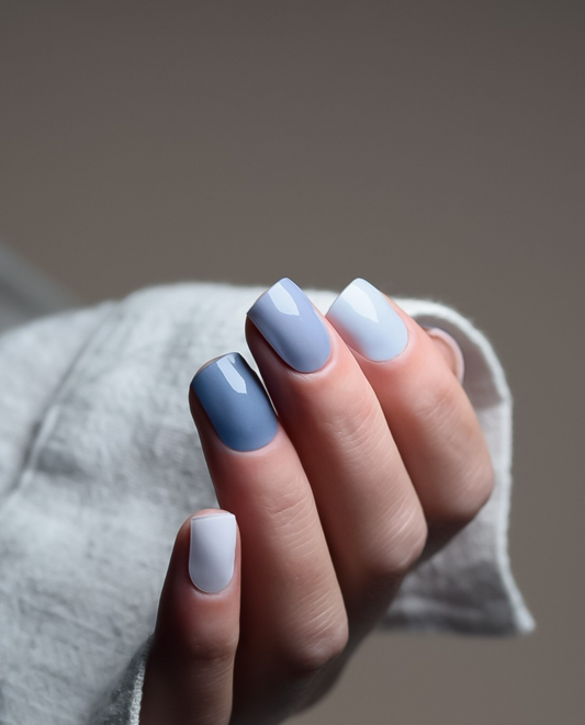 UV Gel Wraps Meeresnebel – kühle Blau- und Grautöne mit klarem Glanz