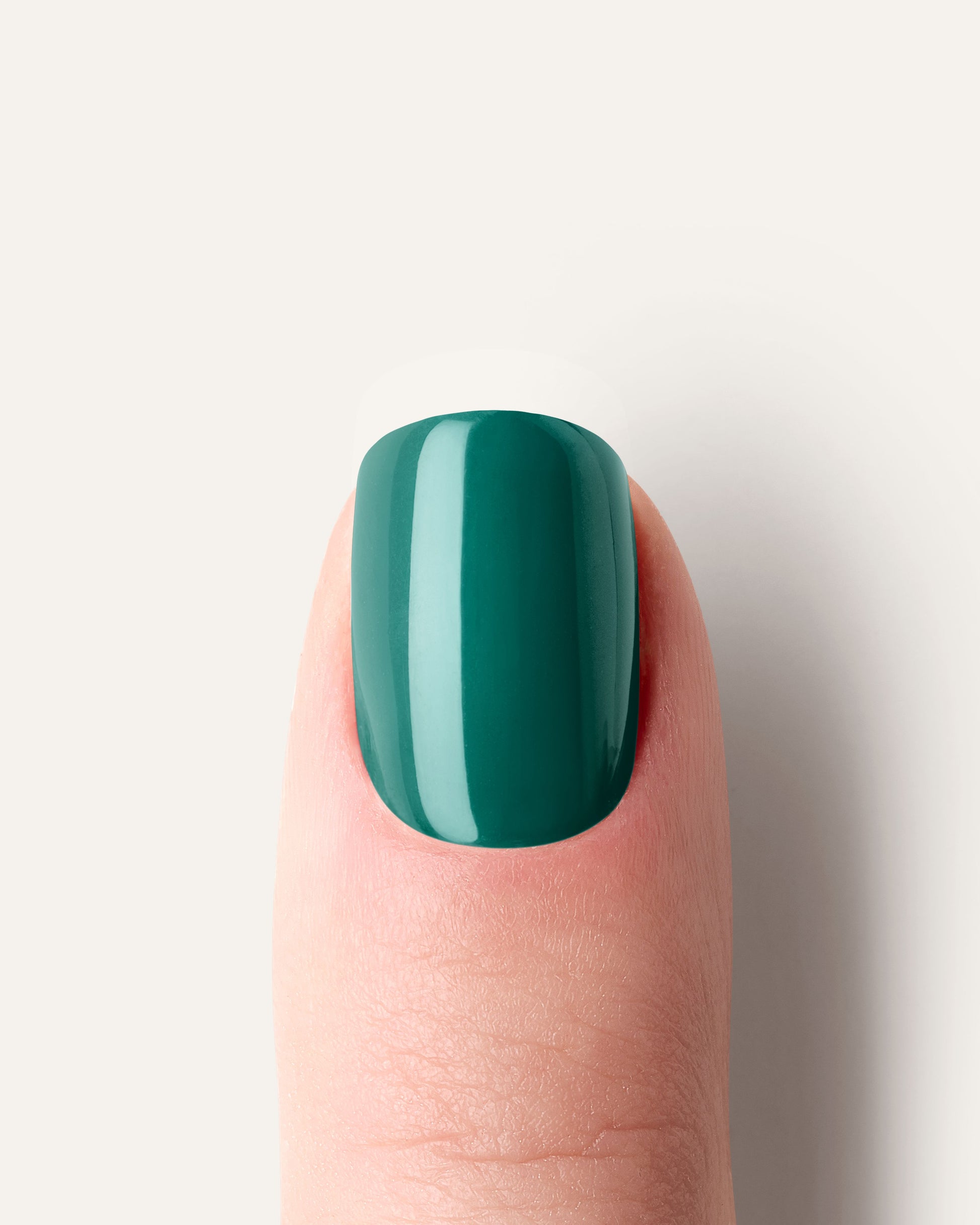 Detailansicht der UV Gel Wraps Polargrün mit gleichmäßiger, intensiver Farbfläche