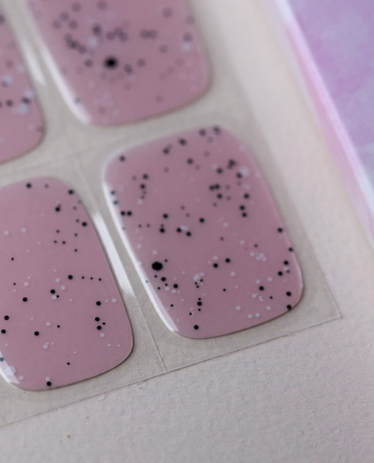 UV Gel Wraps Pink Pepper Dust – dezente Nailwraps mit Glanz und Muster  - Übersicht der Nail Wraps