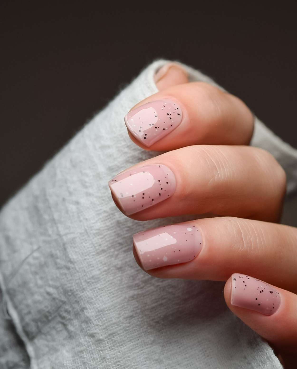 UV Gel Wraps Pink Pepper Dust – dezente Nailwraps mit Glanz und Muster