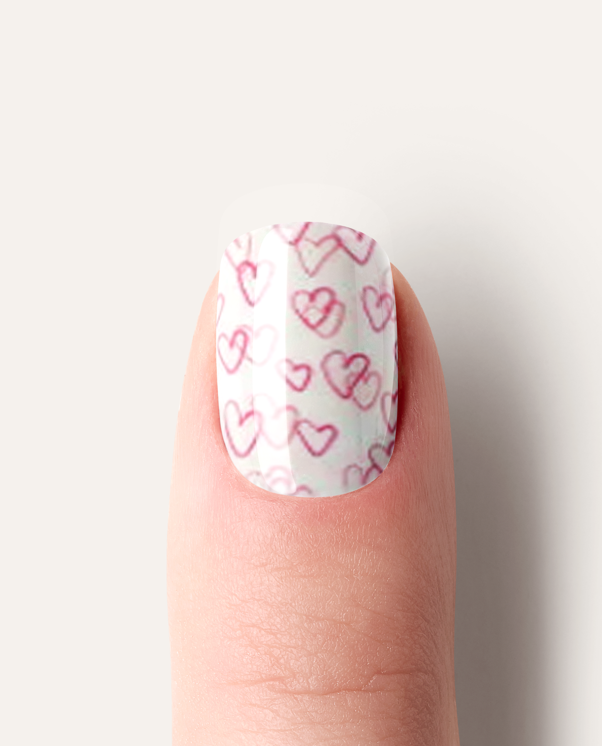Produktbogen UV Gel Wraps Herzstück – 20 Streifen Semi-Cured mit Herzchen-Muster.