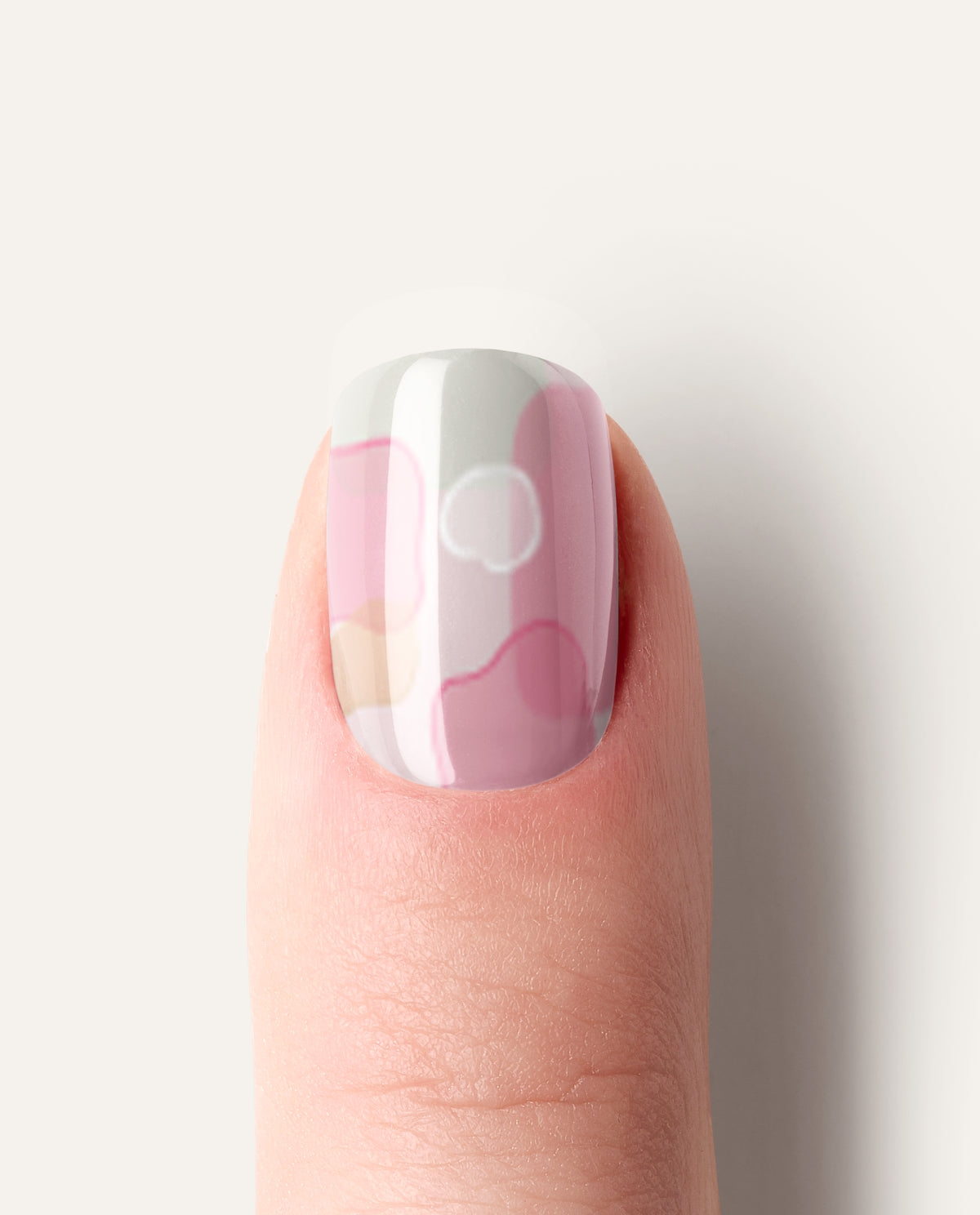 UV Gel Wraps Aquarellkuss – Maniküre Ergebnis