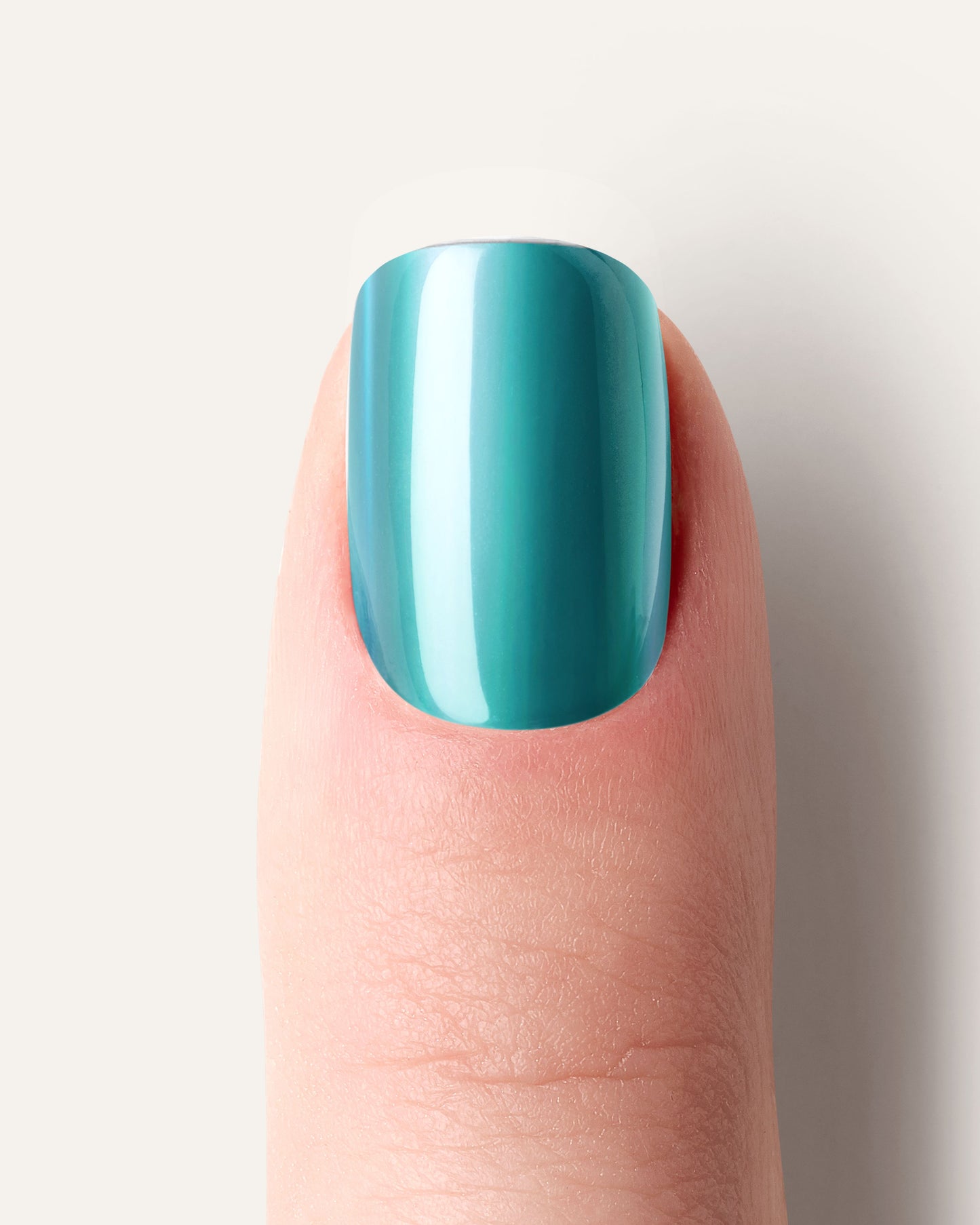 Deep Dive UV Gel Wraps – türkisblauer Chrome-Look mit spiegelndem Metallic-Finish auf den Nägeln.