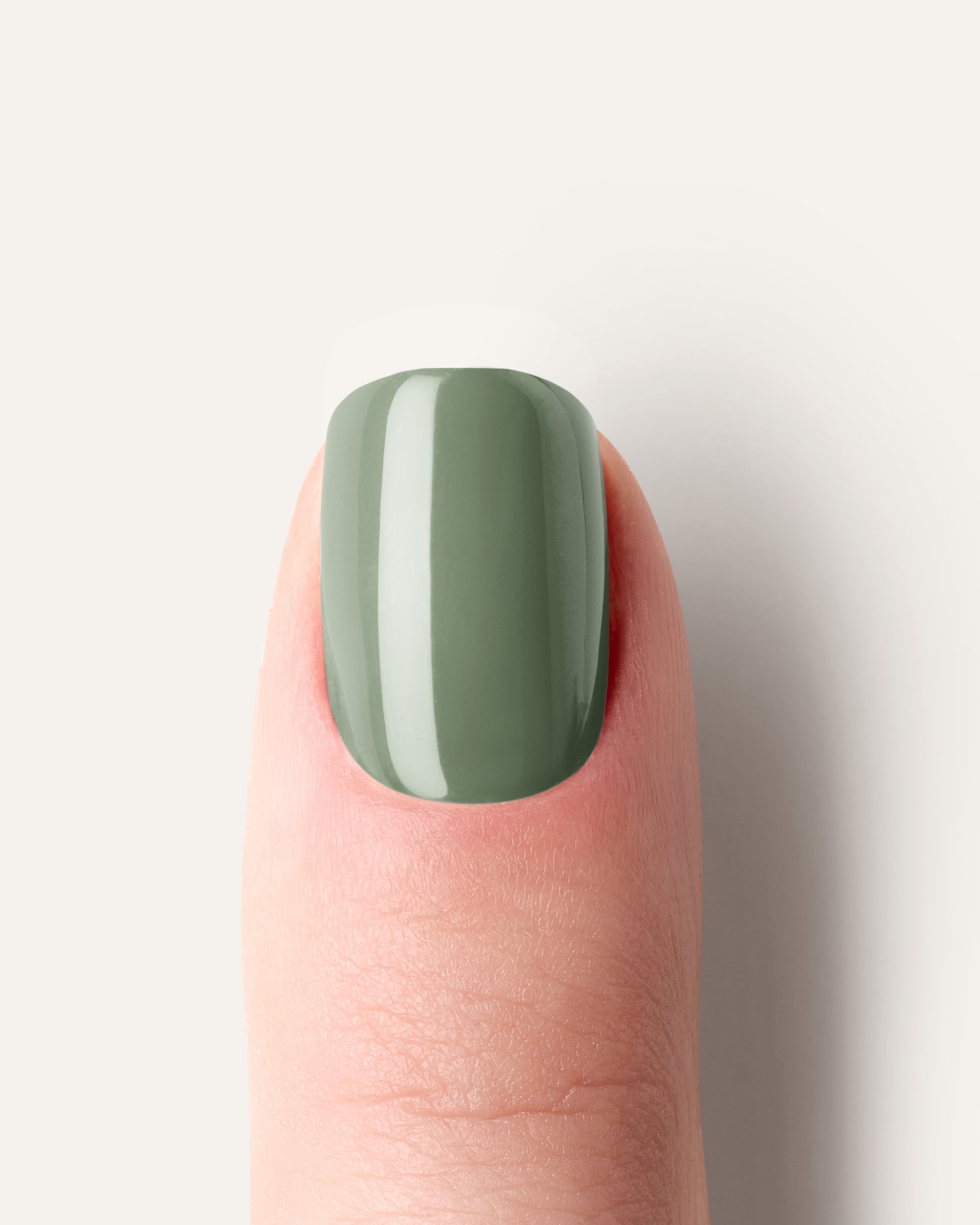 Pine Moss UV Gel Wraps – sattes Moosgrün mit ruhiger, natürlicher Eleganz.
