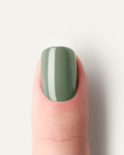 Pine Moss UV Gel Wraps – sattes Moosgrün mit ruhiger, natürlicher Eleganz.
