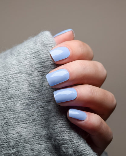Dusty Blue UV Gel Wraps – sanftes Graublau mit kühler Eleganz und modernem Finish.

