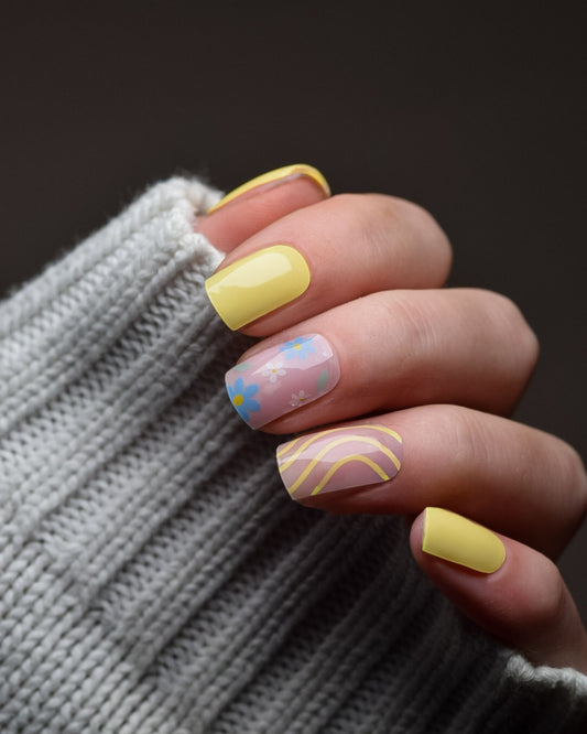UV Gel Wraps Sunny Daisies – florales Design mit Gänseblümchen und sonnigem Gelb