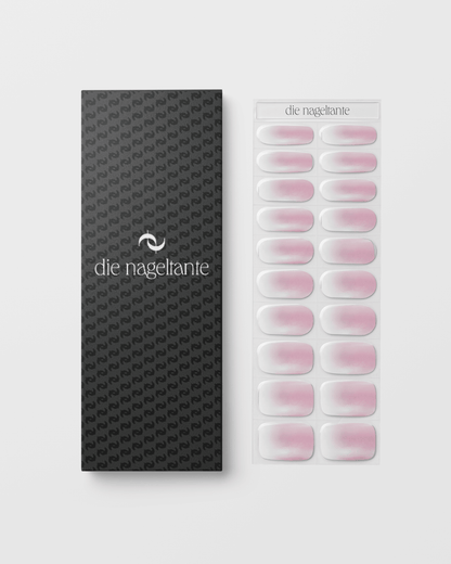 Verpackung der Silberflieder Chrome UV Gel Wraps mit Übersicht der fliederfarbenen Babyboomer-Designs mit Chrome-Finish.