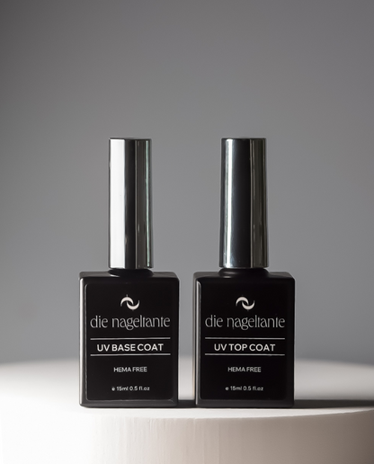 UV Basecoat und UV Topcoat von Die Nageltante – Zubehör für Nailpolish Wraps mit extra Haltbarkeit und Glanz.